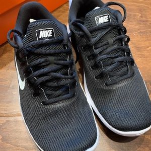 Women’s Nike Flex 2018 RN Size 8.5